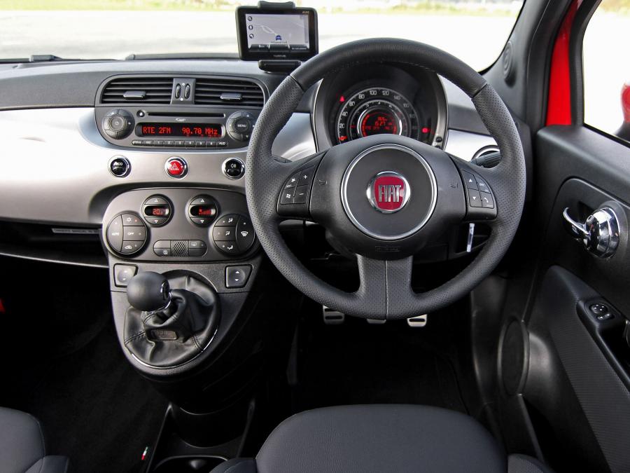 Торпедо Fiat 500 TwinAir by Abarth (312) 2012 года  (UK) (фото 3 из 4)